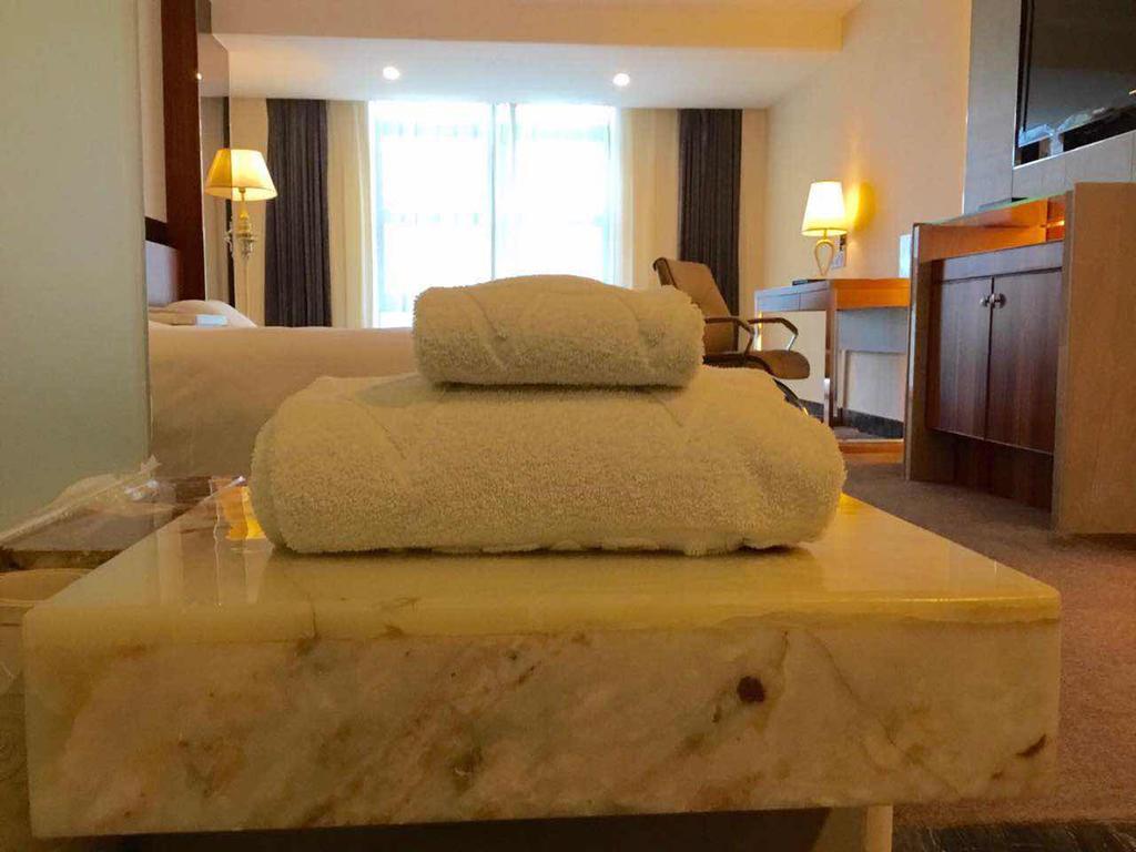 Asian Star Hotel Чжухай Екстер'єр фото